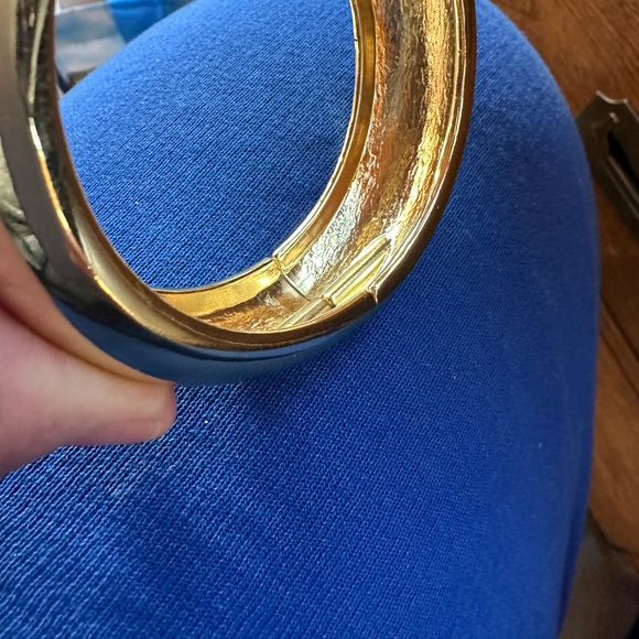 Gorgeous classic navy and gold cuff bracelet with hinged opening - Picture 9 of 9